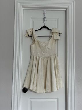 Idem Ditto Ivory Bow-Shoulder Fit & Flare Dress
